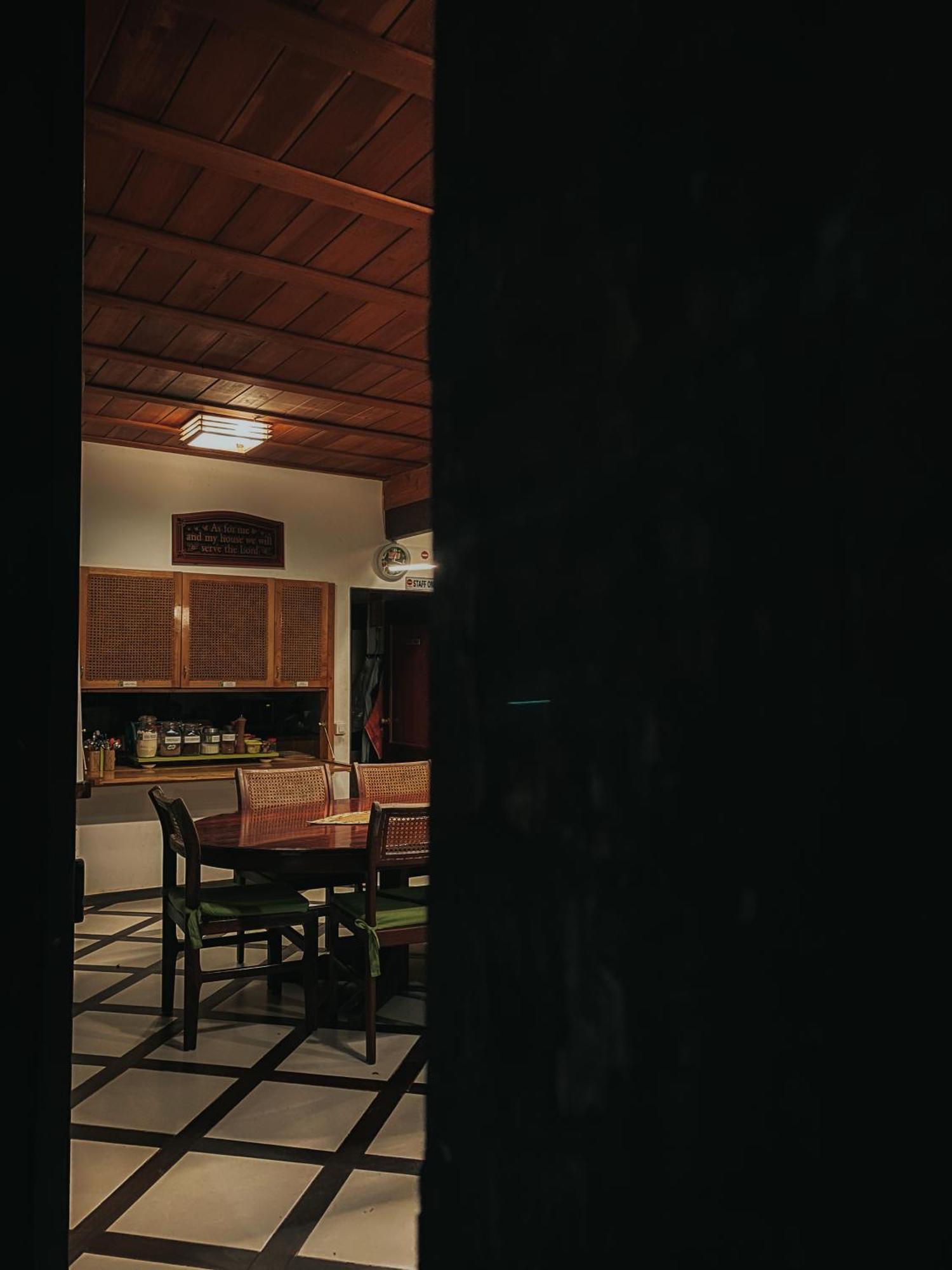 Bukit Raya Guesthouse Palangkaraya Bagian luar foto