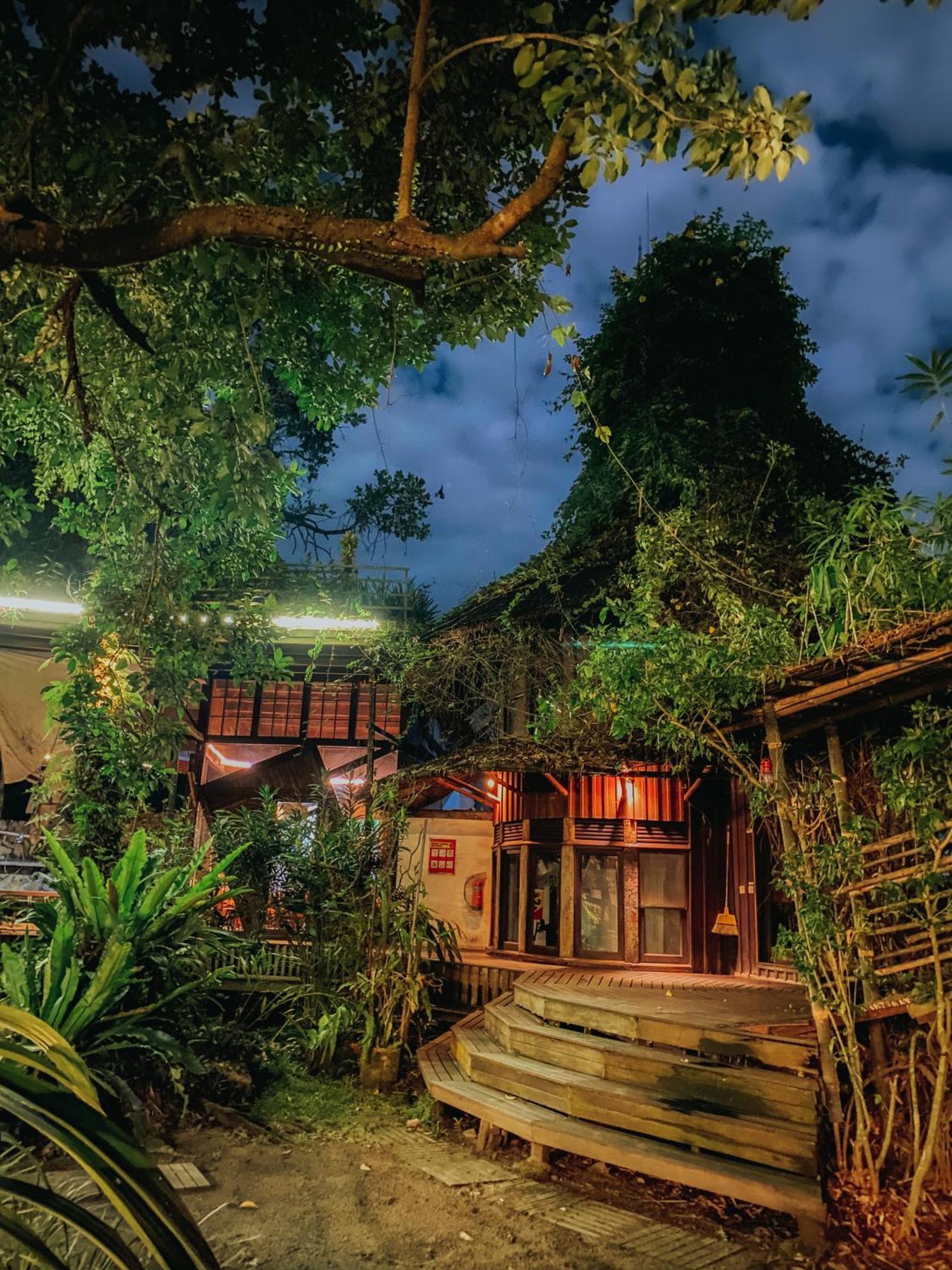 Bukit Raya Guesthouse Palangkaraya Bagian luar foto