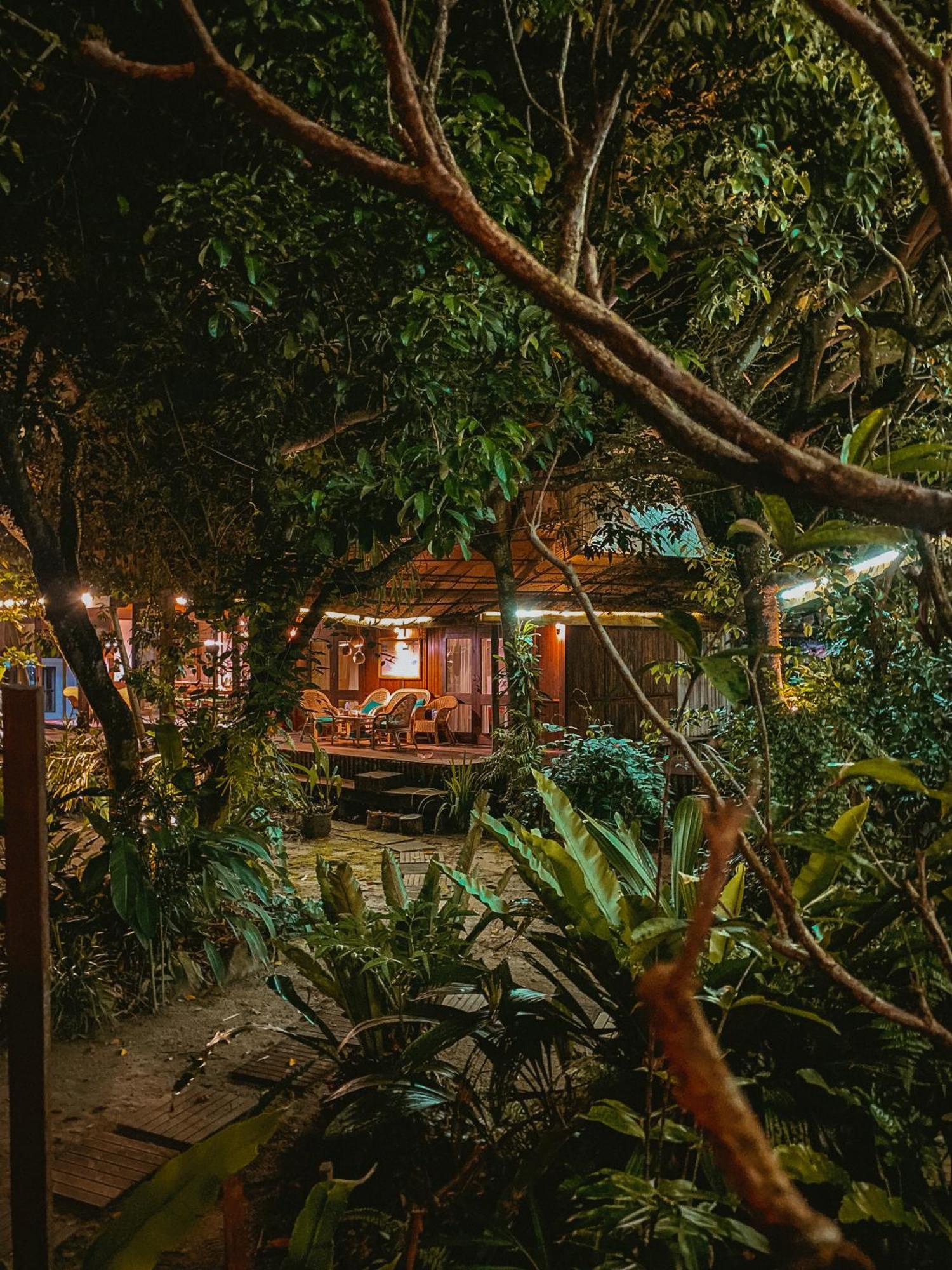 Bukit Raya Guesthouse Palangkaraya Bagian luar foto